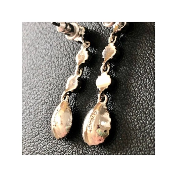 NWT Vintage Signed Monet Silver & Black Teardrop Crystal Trim Dangly Earrings - Picture 9 of 10